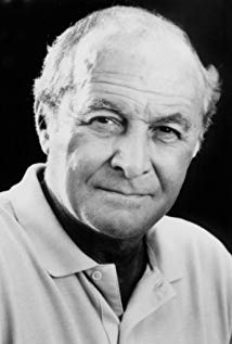 Robert Loggia